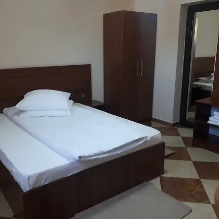 Victoria 1 Gazde/Camere de închiriat Câmpina